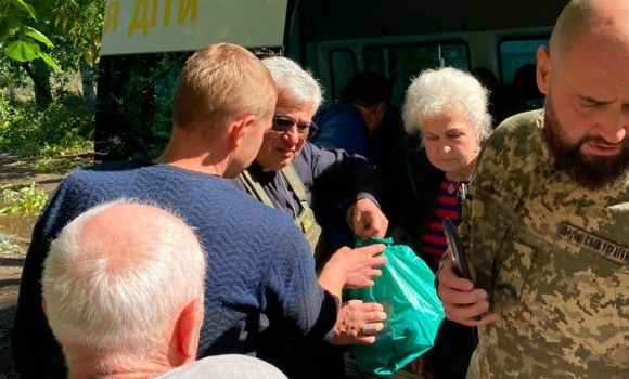 Посланець Папи Римського відвідав Вінницю, а потім потрапив під обстріл у прифронтовій зоні