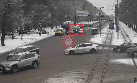 Потрійна аварія сталась вдень на Хмельницькому шосе у Вінниці Потрійна аварія сталась вдень на Хмельницькому шосе у Вінниці