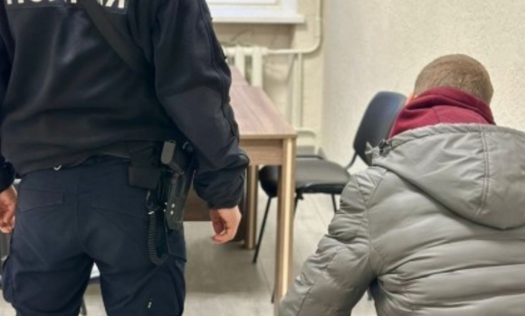 Потягнув гроші з будинку односельця і придбав за них мопед