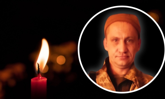 Повернувся «на щиті» до батьків-переселенців у Сутисках прощатимуться з полеглим гранатометником