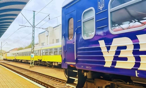 Поїзд сполученням Козятин — Київ відправиться із затримкою через очікування пасажирів Поїзд сполученням Козятин — Київ відправиться із затримкою через очікування пасажирів