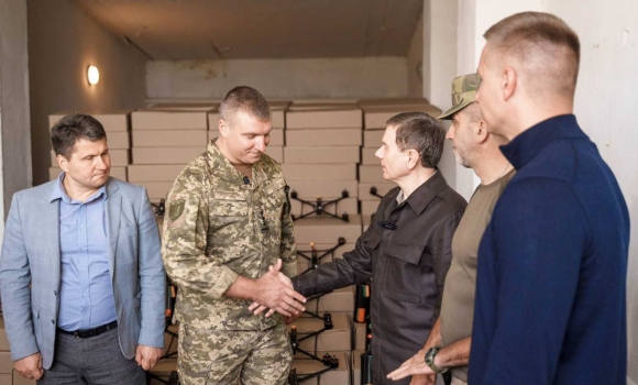Позашляховики та FPV-дрони отримали три військові підрозділи, де служать вінничани