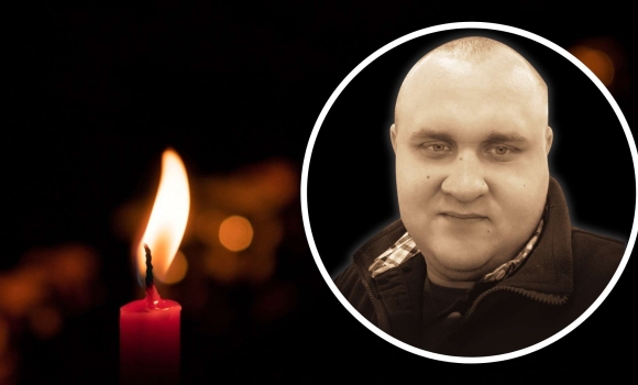 Позивний “Джоні” Вінниця проводжає в останню путь 30-річного оператора РЕБ Позивний “Джоні” Вінниця проводжає в останню путь 30-річного оператора РЕБ