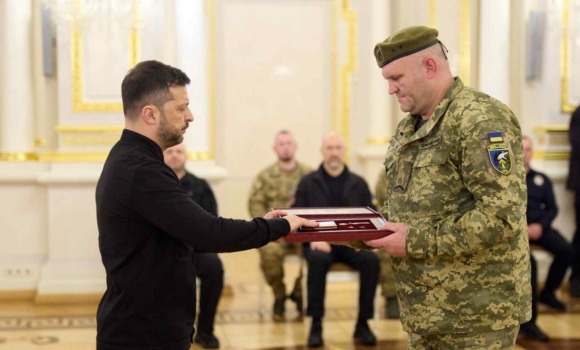 Президент вручив орден «Золота Зірка» вінницькому Герою