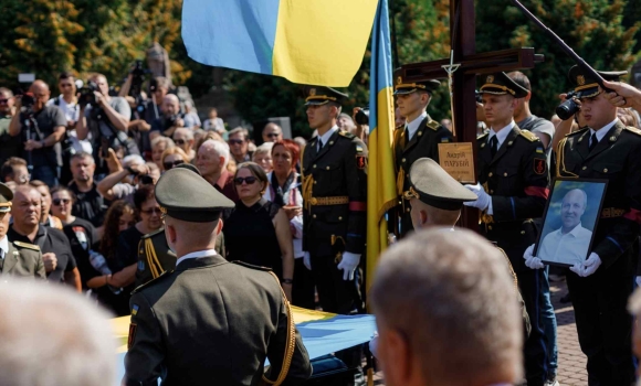 Прощання з політиком у Львові поховали Андрія Парубія
