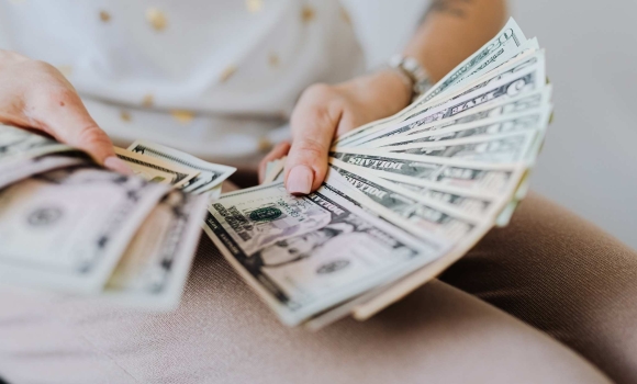 Приходила в гості й виносила валюту й прикраси у Козятині затримали крадійку Приходила в гості й виносила валюту й прикраси у Козятині затримали крадійку