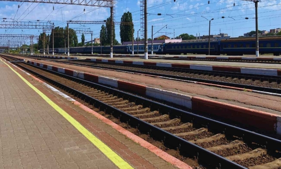 Приміські потяги через Вінниччину подекуди затримуються майже на шість годин