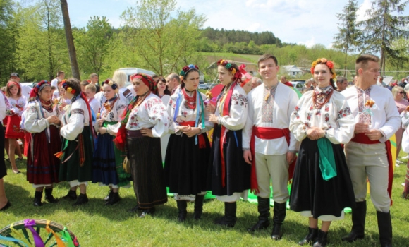 Фольклорний фестиваль "Великодні гаївки" організувала Чернівецька громада