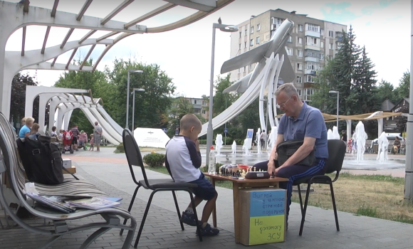 П'ятирічний вінницький шахіст влаштував збір допомоги для ЗСУ