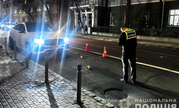 У Вінниці затримали водія Mercedes, який у центрі міста збив на переході двох 19-річних дівчат