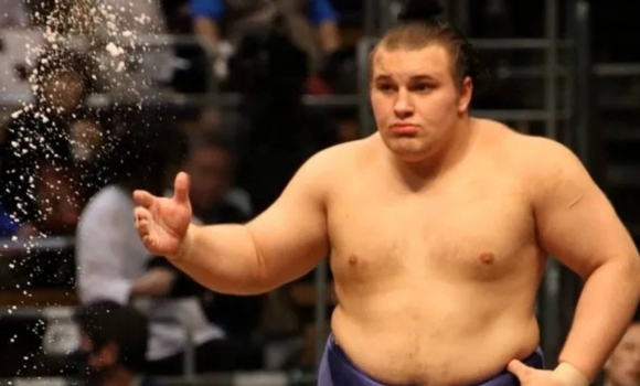 Результати дня Hatsu Basho уродженець Вінниці здолав 195-кілограмового сумоїста