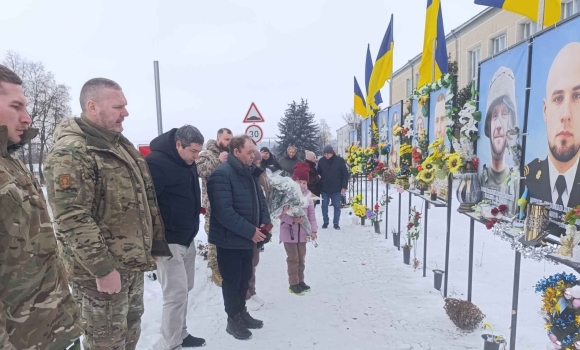 Родина молодшого лейтенанта з Тульчинського району отримала його посмертну нагороду