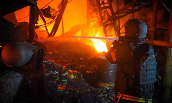 Російські війська знову атакували мирні міста та села