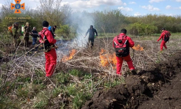 Рятувальники провели спільні навчання з оратівськими лісниками