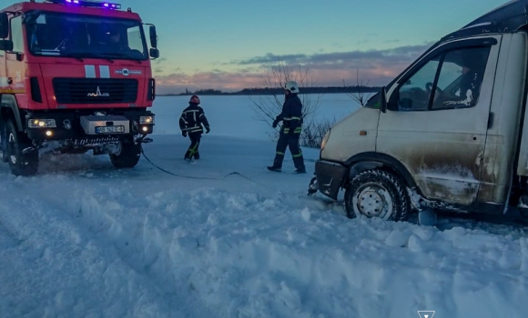 Рятувальники Вінниччини 27 разів залучалися до ліквідації наслідків негоди
