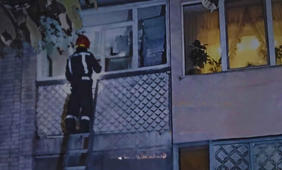 Рятувальники Вінниці прийшли на допомогу бабусі, яка опинилася в біді у власній оселі