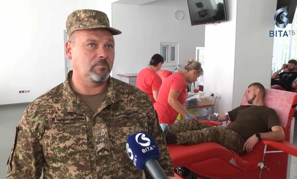 Рятують побратимів бійці вінницького полку нацгвардії стали донорами крові
