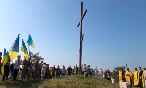На Вінниччині відслужили молебень на козацькій могилі
