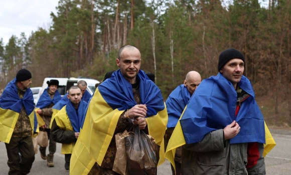 Ще 175 наших захисників звільнили з російського полону