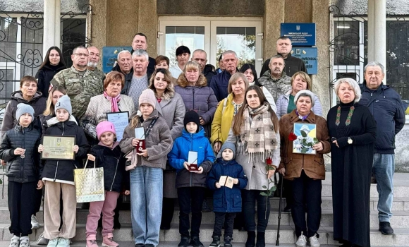 Шість посмертних нагород вручили у Гайсинському районі