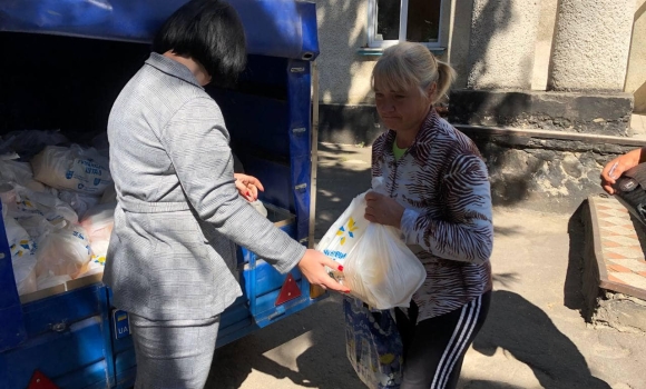 Сім'ї військових та малозабезпечені громадяни Вінниччини отримали гуманітарну допомогу
