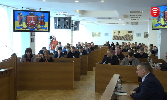 Ситуацію після місяця повномасштабної війни окреслили на сесії Вінницької міськради