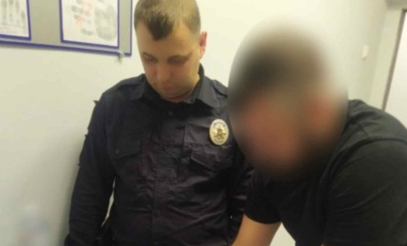 Слідчі поліції повідомили про підозру хулігану, який вчинив стрілянину під Вінницею