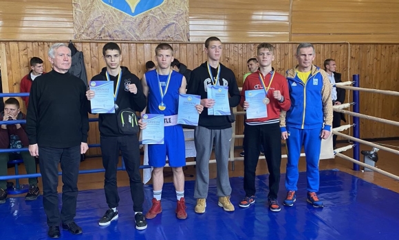 Спортсмени з Бару здобули медалі на Чемпіонаті України з боксу