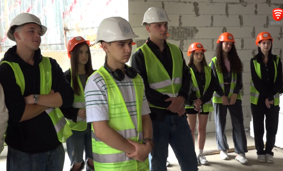 Студенти ВНТУ відвідали будівництво муніципального житла на Привокзальній у Вінниці
