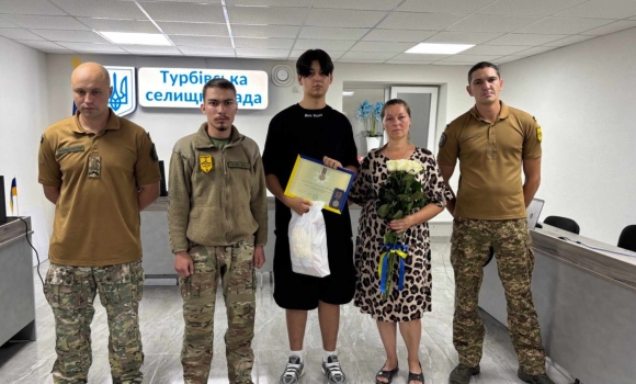Сину воїна з Турбівської громади вручили посмертну нагороду батька