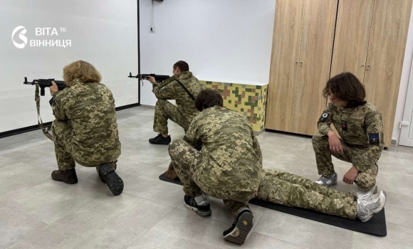 Тактична медицина та смуга перешкод як вінницькі одинадцятикласники готувалися до всеукраїнських змагань