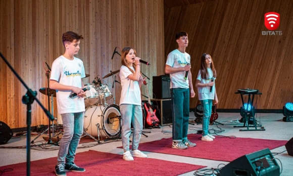 Талановиті юні вінничани вирушили у патріотичний концертний тур Польщею