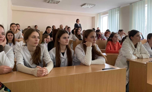 Тренінг про здорову комунікацію провели у Вінниці для студентів медколеджу