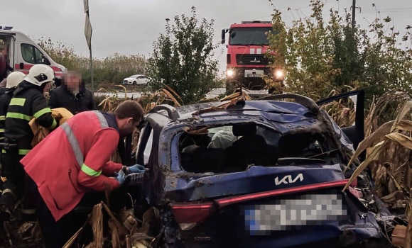 Три людини загинули в аварії на Вінниччині, ще три людини - в лікарні