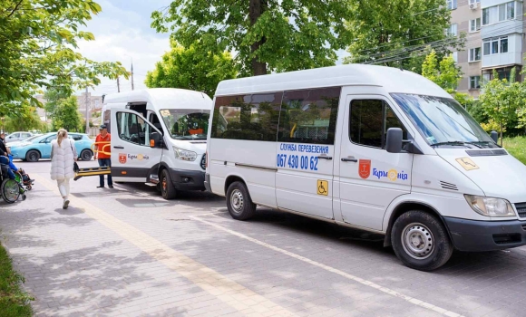 Цьогоріч у Вінниці служба перевезення на кріслах колісних надала понад 5,5 тисяч послуг