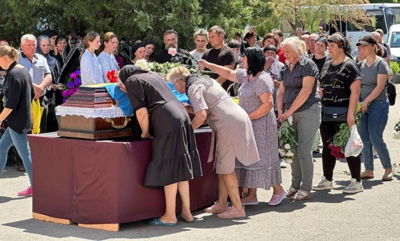 Тульчин попрощався з молодим Героєм, життя якого обірвав ворожий обстріл на Донеччині 