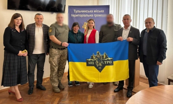 Тульчинська громада передала квадрокоптер захисникам
