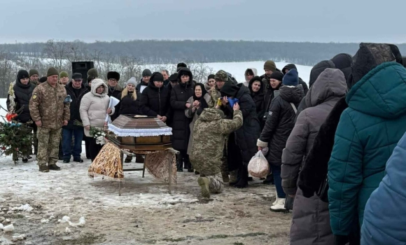 Тульчинська громада прощалась з 29-річним Героєм зі штурмової роти