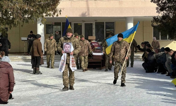 Тульчинська громада провела в останню путь захисника, який загинув на Донеччині