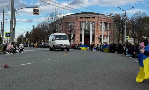 Тульчинська громада з честю провела в останню путь Героя Тульчинська громада з честю провела в останню путь Героя