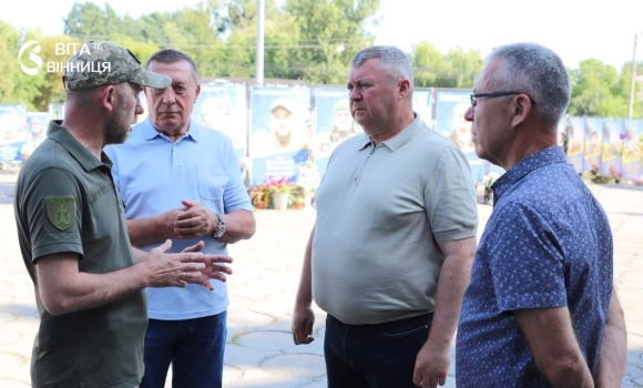 Тульчинська громада закупила пікапи для 120 бригади територіальної оборони