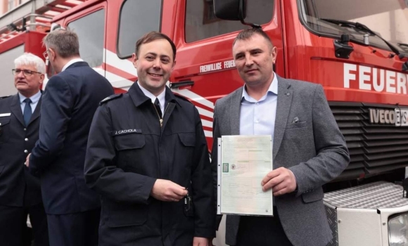 Турбівська громада отримала з Німеччини сучасний пожежний автомобіль