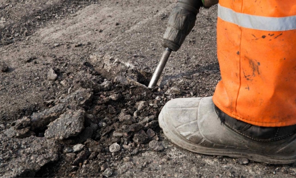 Тимчасове перекриють рух на вул.Магістратській ремонтують тепломережу Тимчасове перекриють рух на вул.Магістратській ремонтують тепломережу