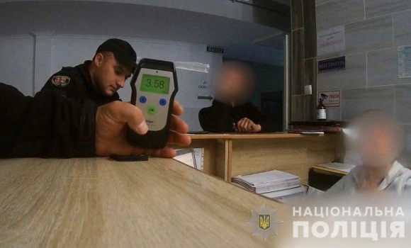 У Бершаді п'яний водій спробував відкупитись від поліцейських за 7 тис. грн