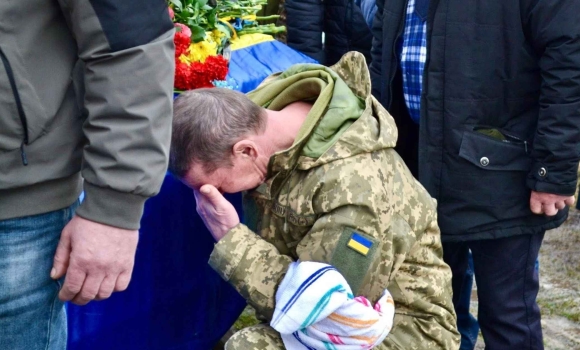 У Бершадській громаді проводжали в останню путь 39-річного захисника