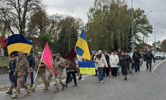 У Брацлаві відбулася почесна піша хода до Козацької могили