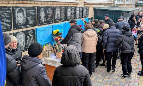 У Гайсині відкрили меморіальні дошки шістьом Героям