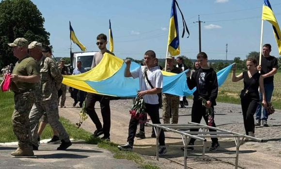 У Гайсинському районі прощались із Героєм-захисником