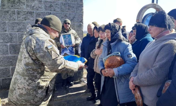 У Гайсинському районі прощались із загиблим на фронті воїном-розвідником 