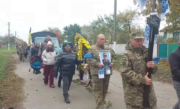 У Гайсинському районі в один день попрощалися із двома захисниками